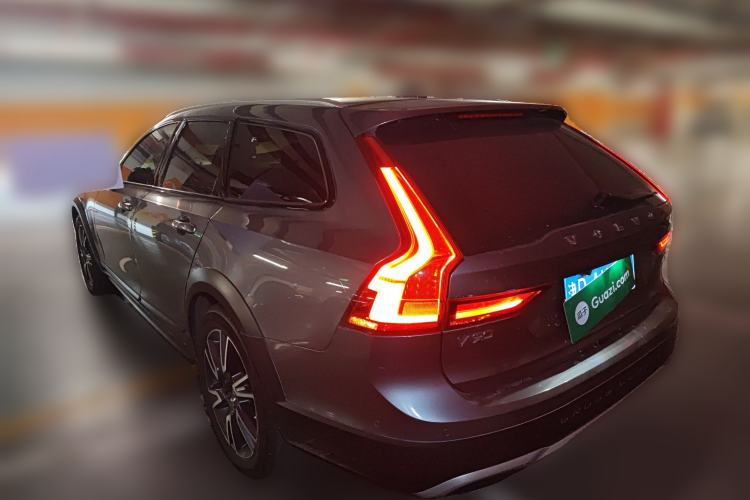 Used Volvo V90 2017 Cross Country T5 AWD Prestige Edition Rear Left 45 Deg