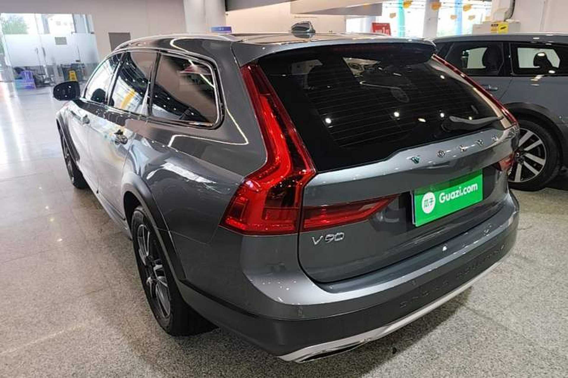 Used Volvo V90 2017 Cross Country T5 AWD Smart Range Edition Rear Left 45 Deg