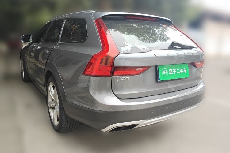 Used Volvo V90 2017 Cross Country T5 AWD Prestige Edition Rear Left 45 Deg