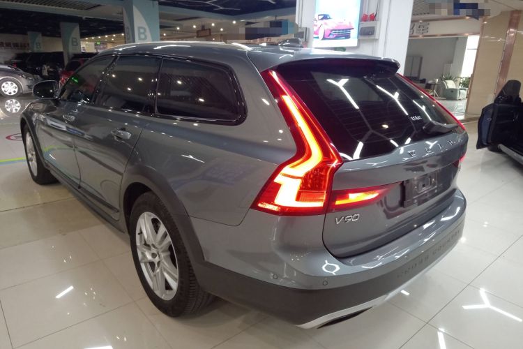 Used Volvo V90 2017 Cross Country T5 AWD Smart Range Edition Rear Left 45 Deg