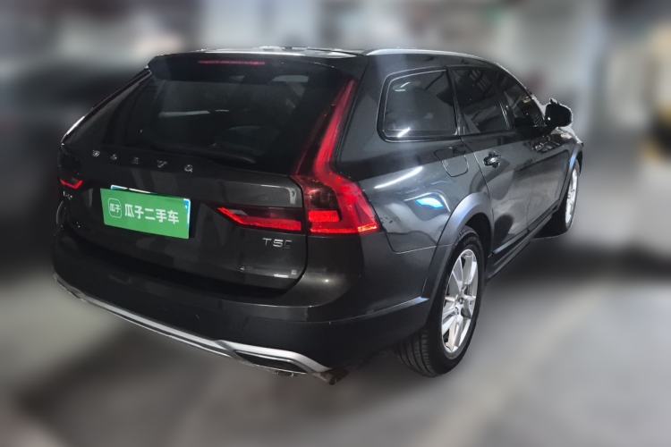 Used Volvo V90 2017 Cross Country T5 AWD Smart Range Edition Rear Right 45 Deg