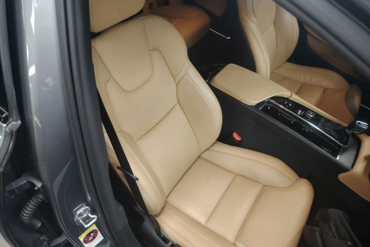 Used Volvo V90 2017 Cross Country T5 AWD Prestige Edition Right Front Seat