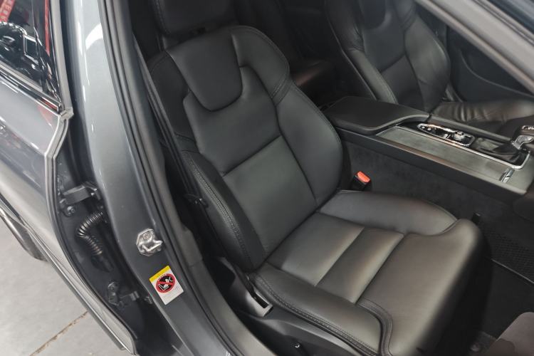 Used Volvo V90 2017 Cross Country T5 AWD Smart Range Edition Right Front Seat