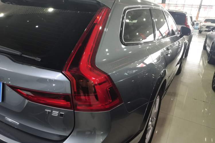 Used Volvo V90 2017 Cross Country T5 AWD Smart Range Edition Right Rear Taillight