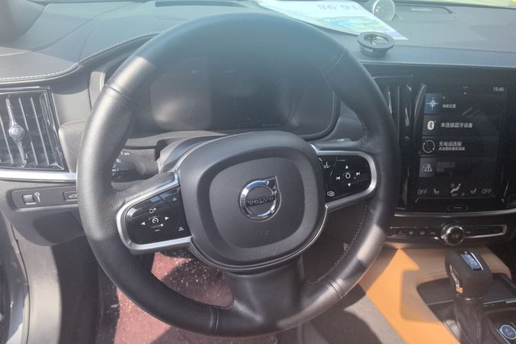 Used Volvo V90 2017 Cross Country T5 AWD Prestige Edition Steering Wheel
