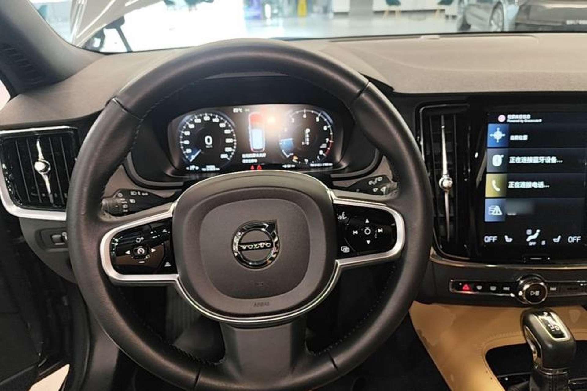 Used Volvo V90 2017 Cross Country T5 AWD Smart Range Edition Steering Wheel