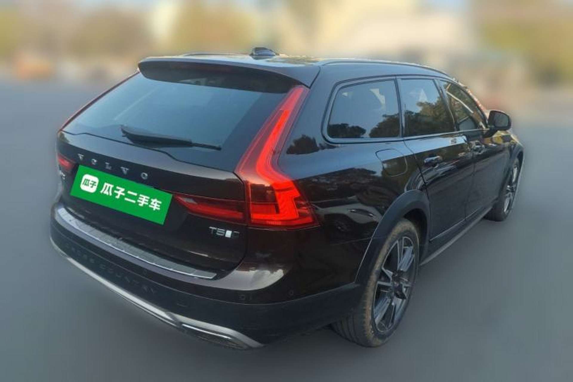 Used Volvo V90 2017 Cross Country T5 AWD Prestige Edition Rear Right 45 Deg
