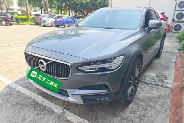 Used Volvo V90 2017 Cross Country T5 AWD Prestige Edition