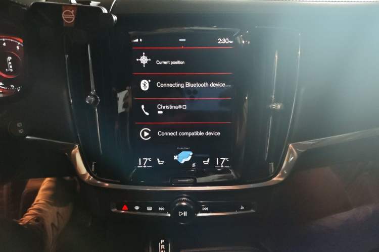 Used Volvo V90 2017 Cross Country T5 AWD Prestige Edition Audio And AC Panel