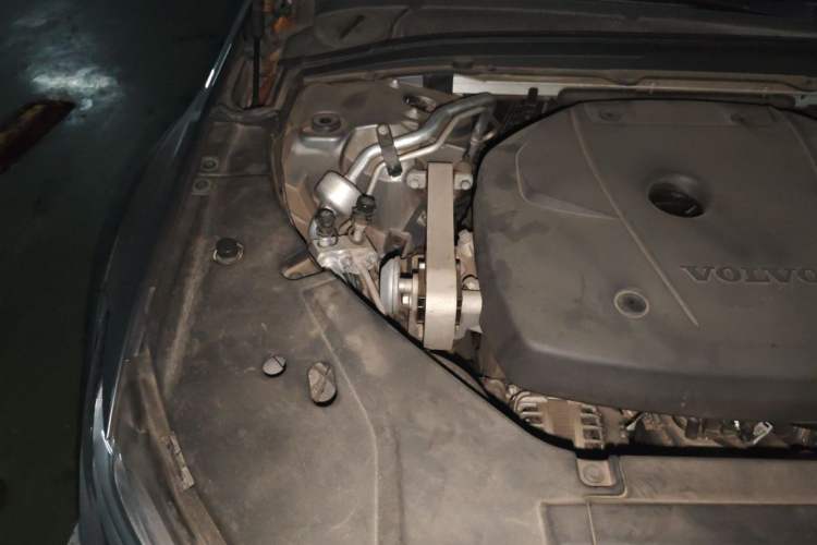 Used Volvo V90 2017 Cross Country T5 AWD Prestige Edition Engine Bay Right