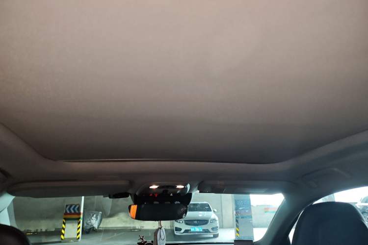 Used Volvo V90 2017 Cross Country T5 AWD Prestige Edition Headliner