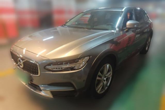 Used Volvo V90 2017 Cross Country T5 AWD Smart Range Edition