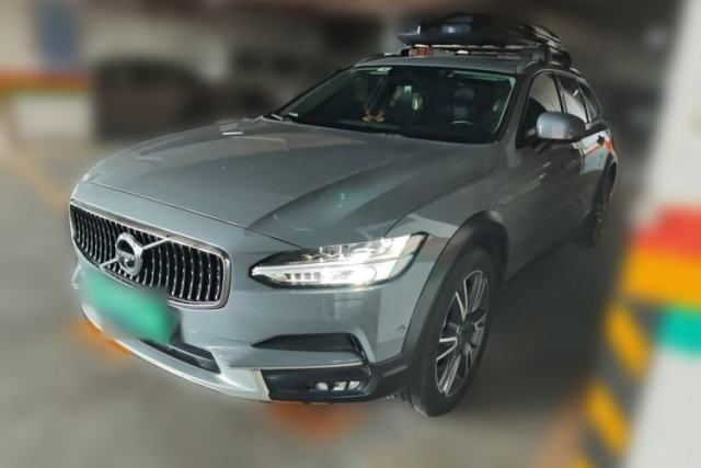 Used Volvo V90 2017 Cross Country T5 AWD Prestige Edition