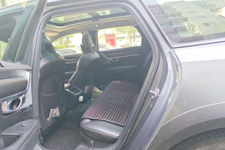 Used Volvo V90 2017 Cross Country T5 AWD Prestige Edition Left Rear Seat