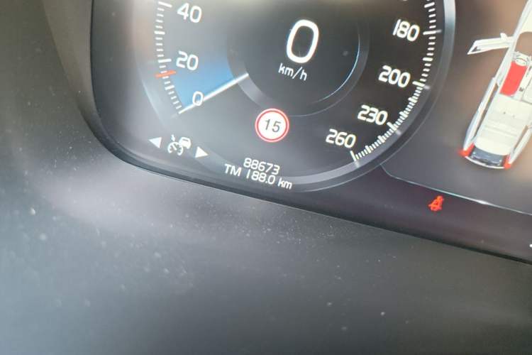 Used Volvo V90 2017 Cross Country T5 AWD Prestige Edition Odometer Close Up