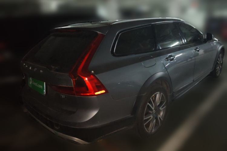 Used Volvo V90 2017 Cross Country T5 AWD Prestige Edition Rear Right 45 Deg