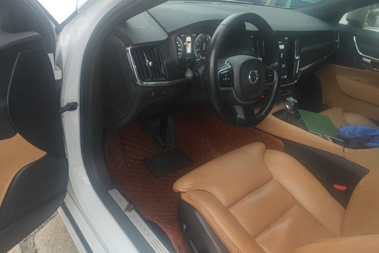 Used Volvo V90 2017 Cross Country T5 AWD Smart Range Edition Driver Seat