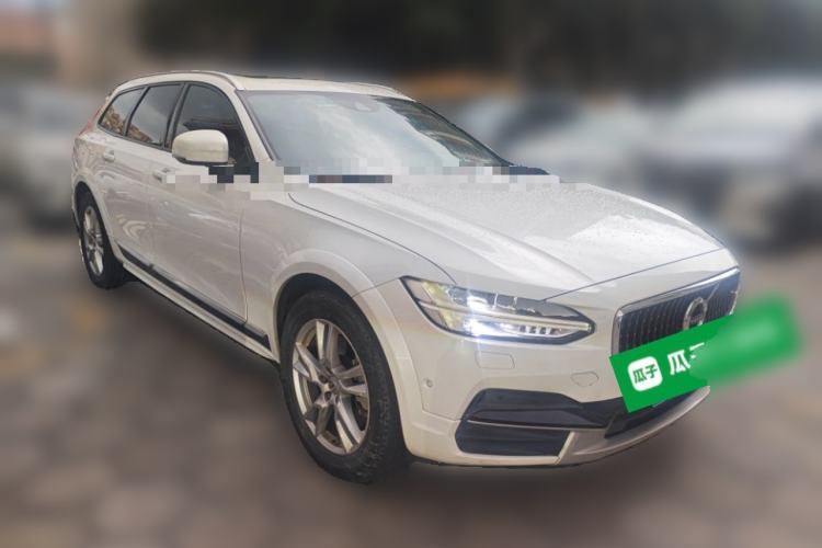 Used Volvo V90 2017 Cross Country T5 AWD Smart Range Edition Front Right 45 Deg