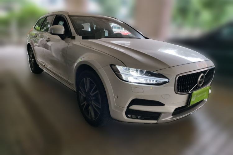Used Volvo V90 2017 Cross Country T5 AWD Prestige Edition Front Right 45 Deg