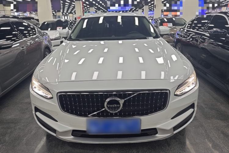 Used Volvo V90 2017 Cross Country T5 AWD Prestige Edition Front