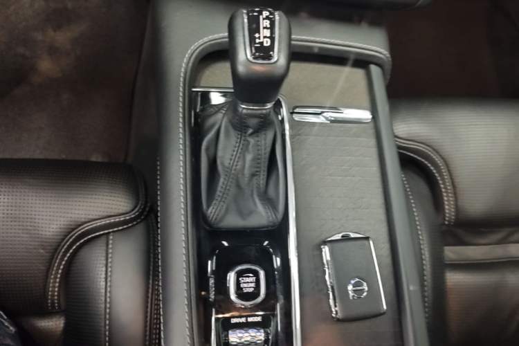Used Volvo V90 2017 Cross Country T5 AWD Prestige Edition Gear Lever