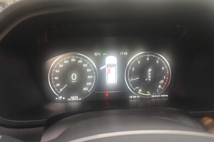 Used Volvo V90 2017 Cross Country T5 AWD Smart Range Edition Instrument Cluster