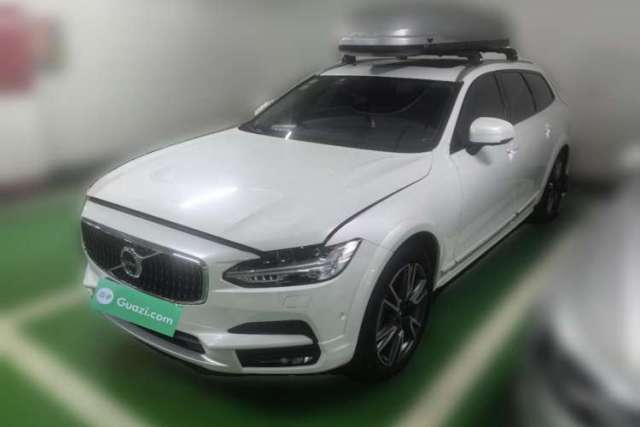 Used Volvo V90 2017 Cross Country T5 AWD Prestige Edition