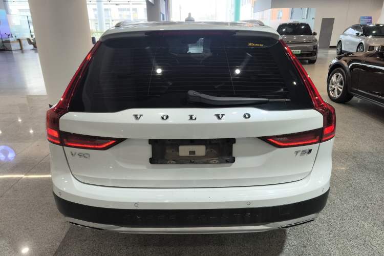 Used Volvo V90 2017 Cross Country T5 AWD Prestige Edition Rear