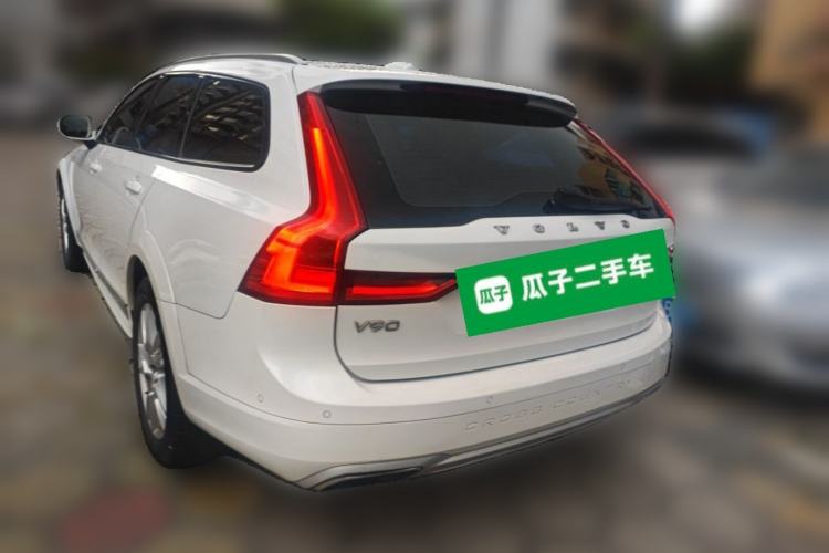 Used Volvo V90 2017 Cross Country T5 AWD Smart Range Edition Rear Left 45 Deg
