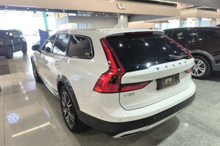 Used Volvo V90 2017 Cross Country T5 AWD Prestige Edition Rear Left 45 Deg