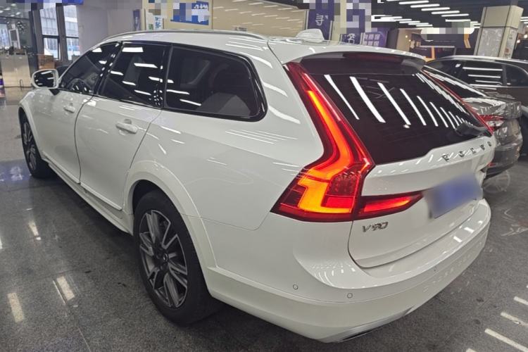 Used Volvo V90 2017 Cross Country T5 AWD Prestige Edition Rear Left 45 Deg