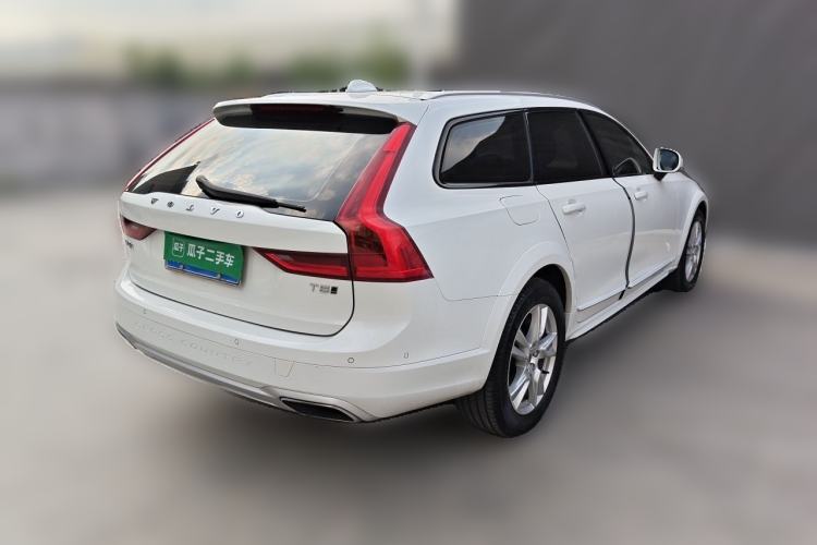 Used Volvo V90 2017 Cross Country T5 AWD Smart Range Edition Rear Right 45 Deg