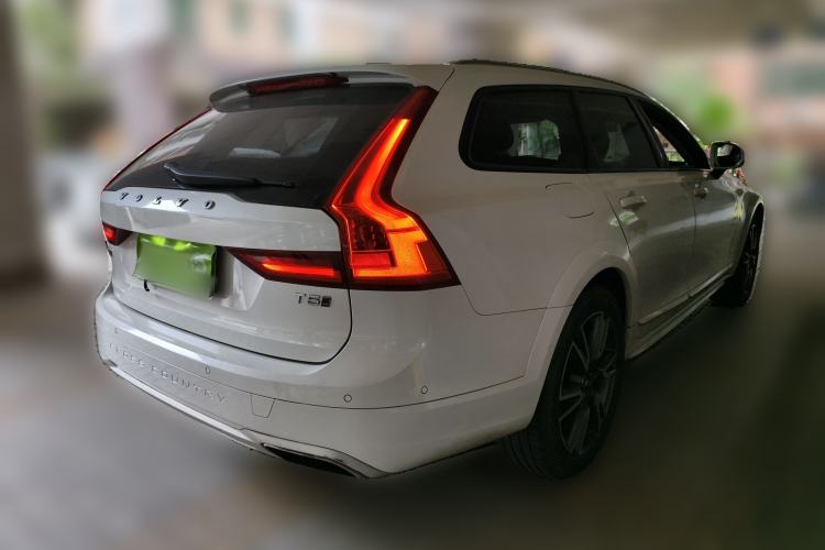 Used Volvo V90 2017 Cross Country T5 AWD Prestige Edition Rear Right 45 Deg