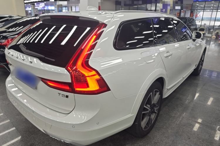 Used Volvo V90 2017 Cross Country T5 AWD Prestige Edition Rear Right 45 Deg