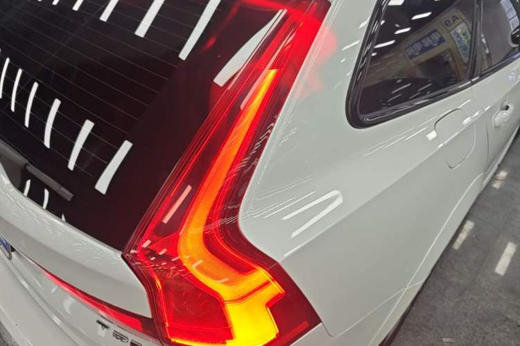 Used Volvo V90 2017 Cross Country T5 AWD Prestige Edition Right Rear Taillight