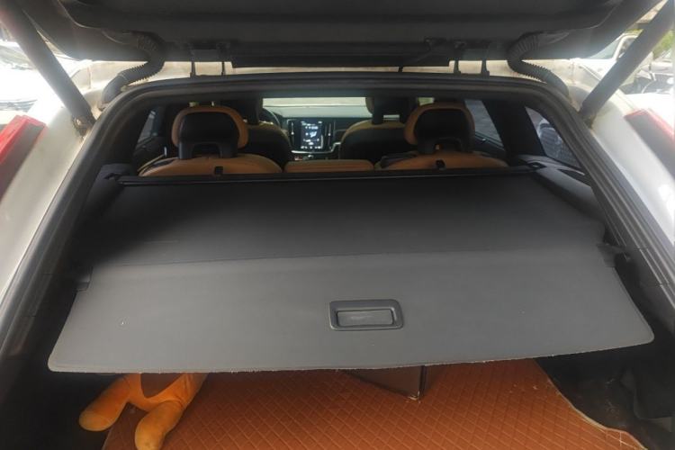 Used Volvo V90 2017 Cross Country T5 AWD Smart Range Edition Trunk