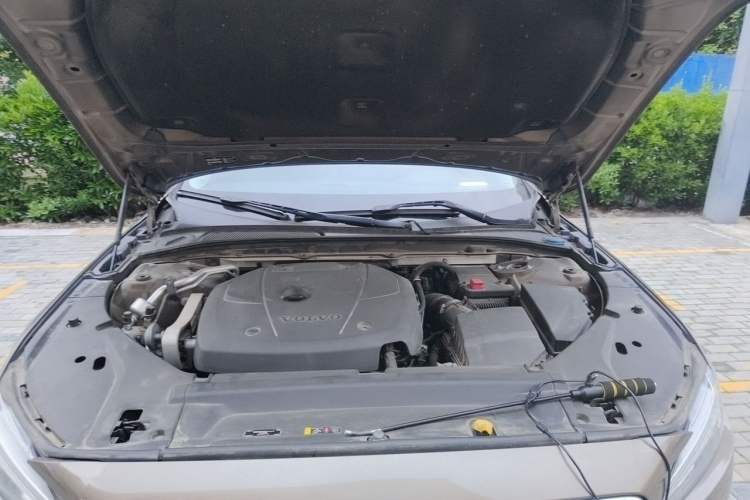 Used Volvo V90 2018 Cross Country T5 AWD Volvo Ocean Race Engine Bay