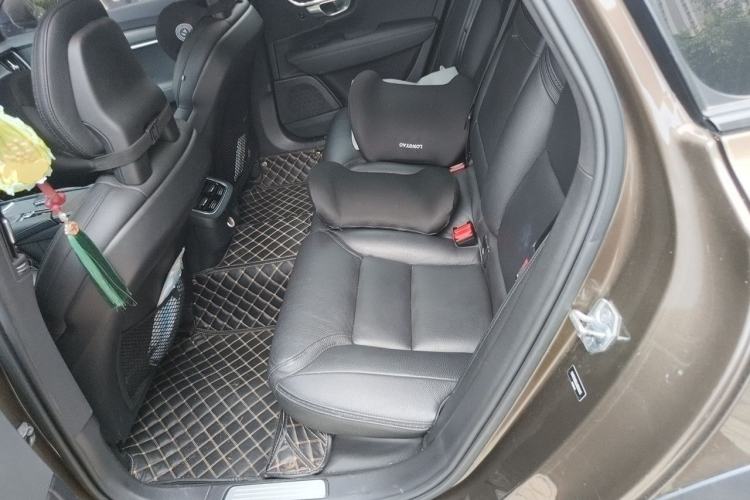 Used Volvo V90 2018 Cross Country T5 AWD Volvo Ocean Race Left Rear Seat