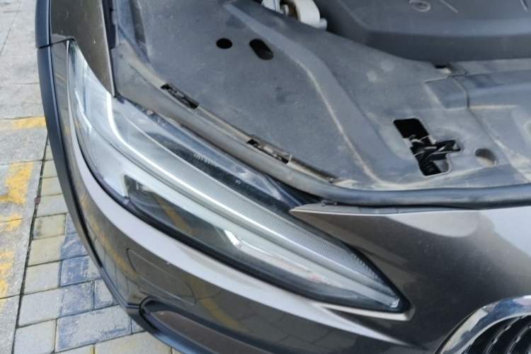 Used Volvo V90 2018 Cross Country T5 AWD Volvo Ocean Race Right Front Headlight