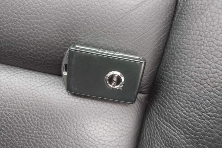 Used Volvo V90 2018 Cross Country T5 AWD Volvo Ocean Race Vehicle Key