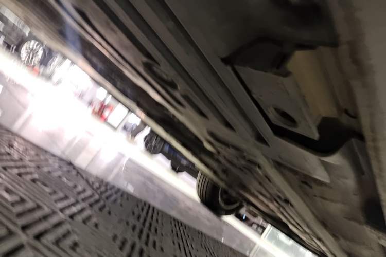 Used Volvo V90  Chassis Rear Right