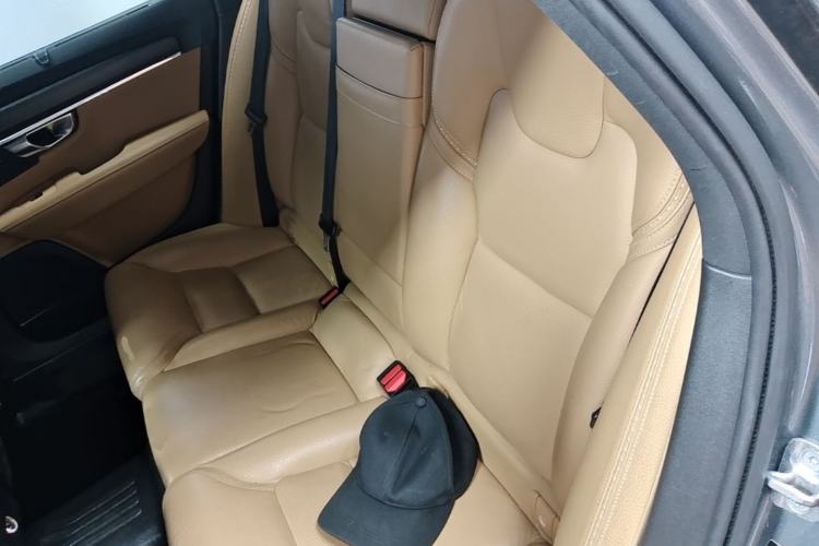 Used Volvo V90  Left Rear Seat
