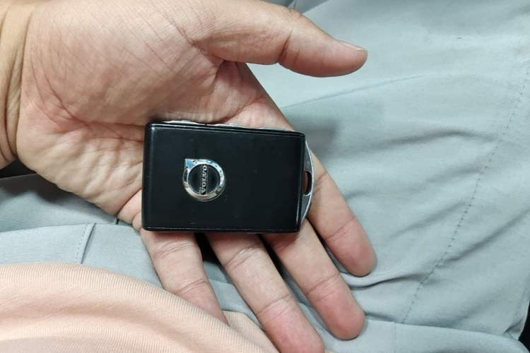 Used Volvo V90  Vehicle Key