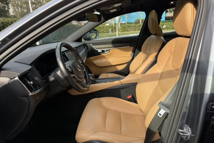 Used Volvo V90 2019 Cross Country T5 AWD Smart Range Version China V Standard Interior 6