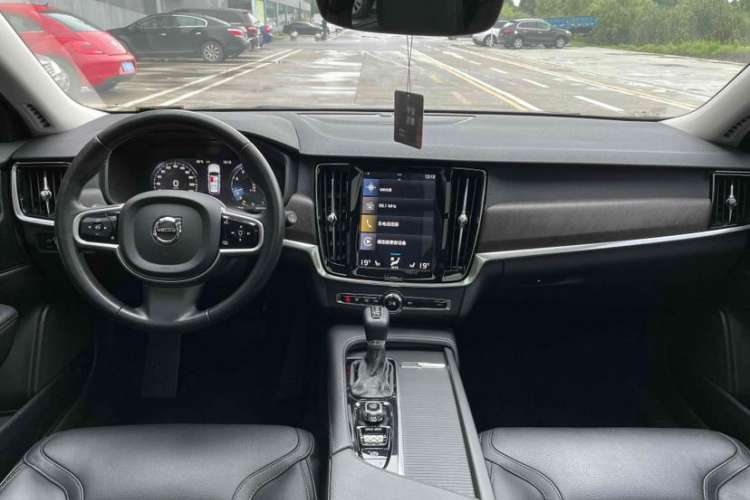 Used Volvo V90 2019 Cross Country T5 AWD Smart Range Version China V Standard Interior 1