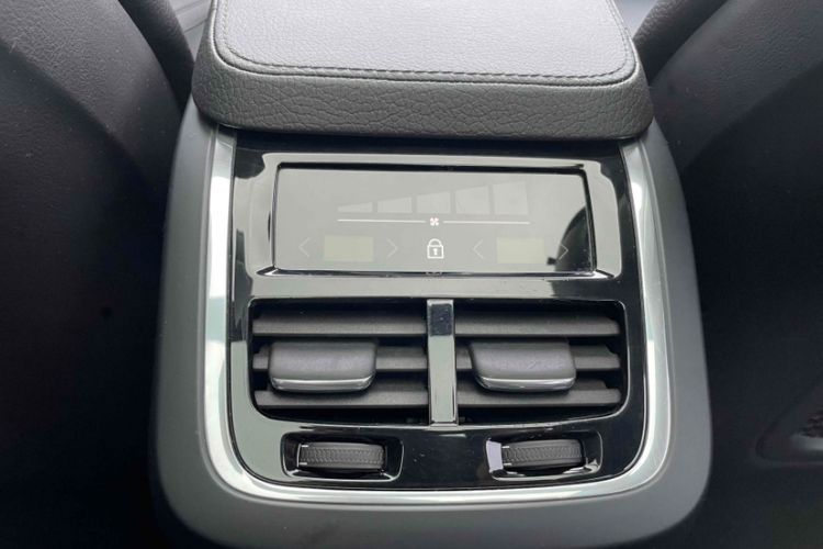 Used Volvo V90 2019 Cross Country T5 AWD Smart Range Version China V Standard Interior 3