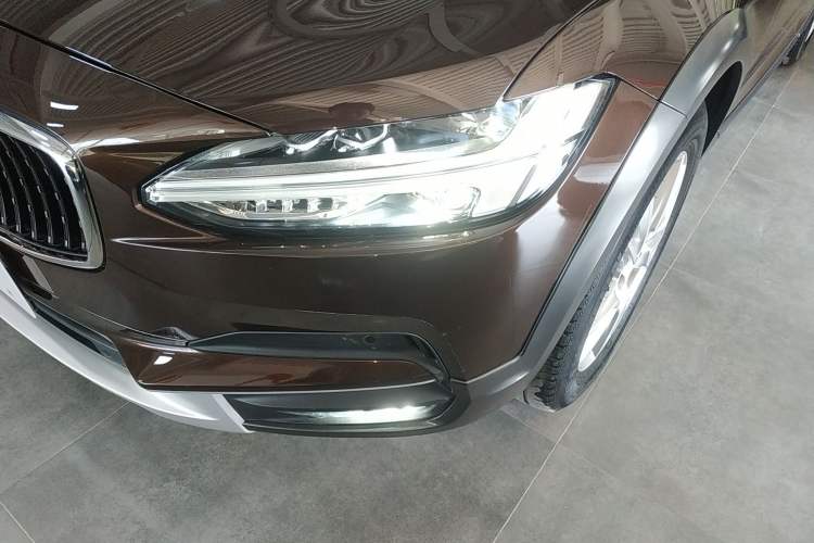 Used Volvo V90 2019 Cross Country T5 AWD Smart Range Version China V Standard Left Front Headlight
