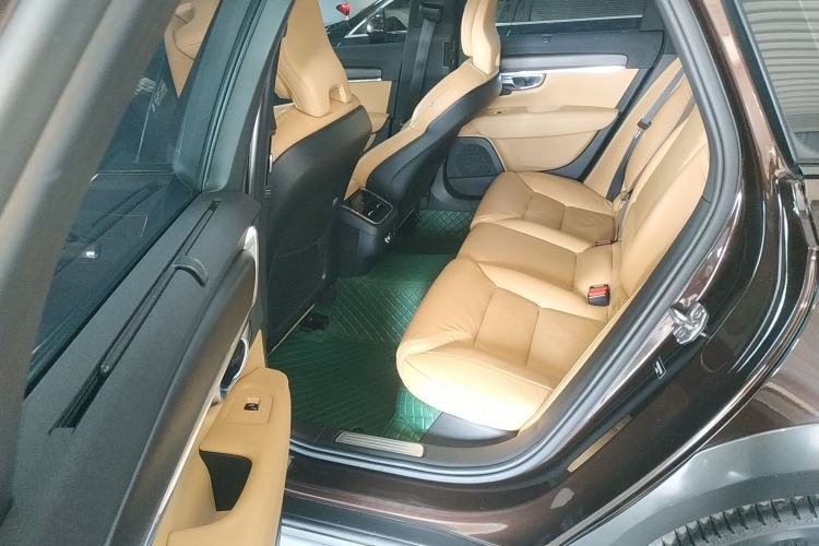 Used Volvo V90 2019 Cross Country T5 AWD Smart Range Version China V Standard Left Rear Seat