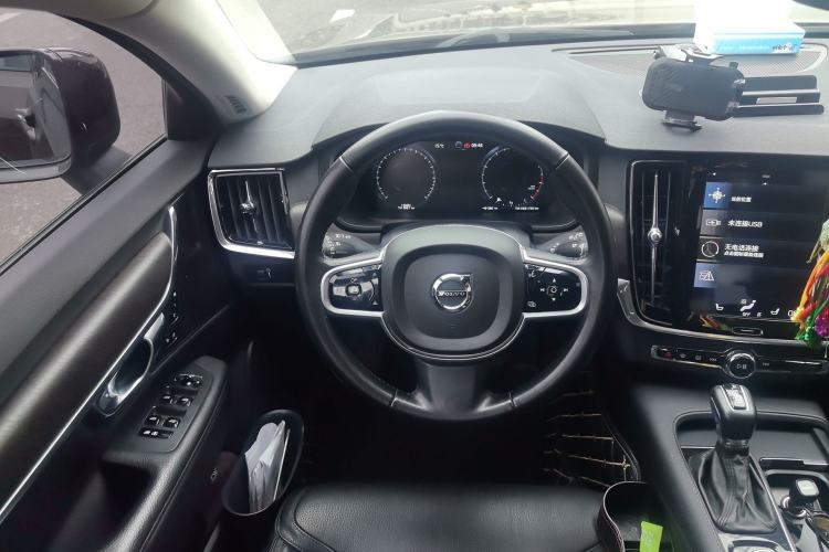 Used Volvo V90 2019 Cross Country T5 AWD Smart Range Version China V Standard Steering Wheel