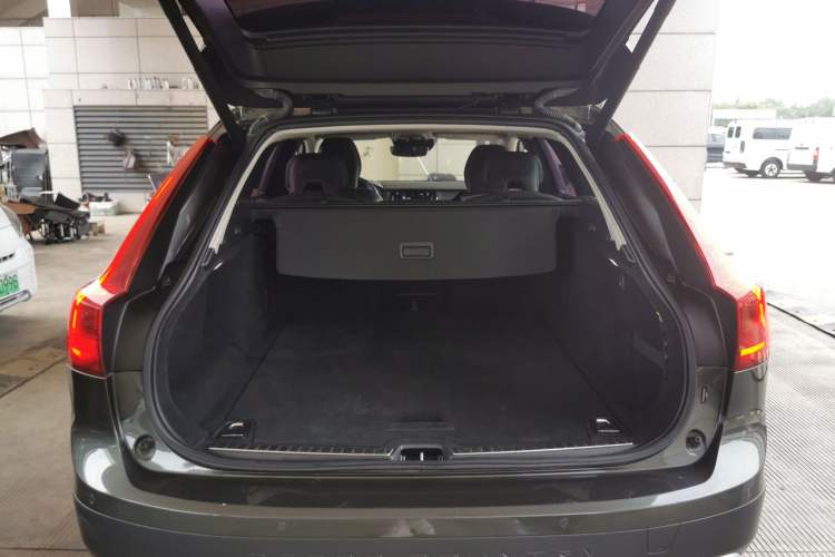 Used Volvo V90 2019 Cross Country T5 AWD Smart Range Version China V Standard Trunk